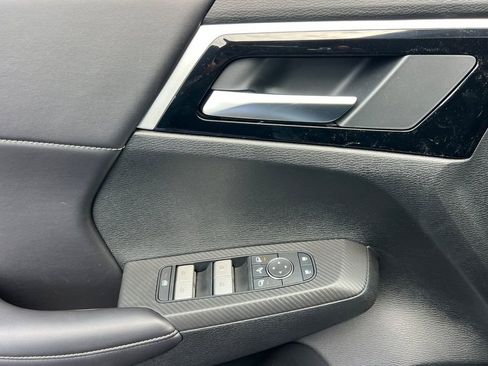 New 2026 Mitsubishi Outlander SE image 12