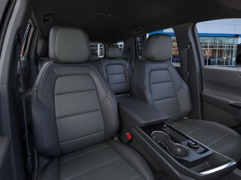 New 2026 Chevrolet Equinox LT w/ Convenience Package II AWD/4WD image 16