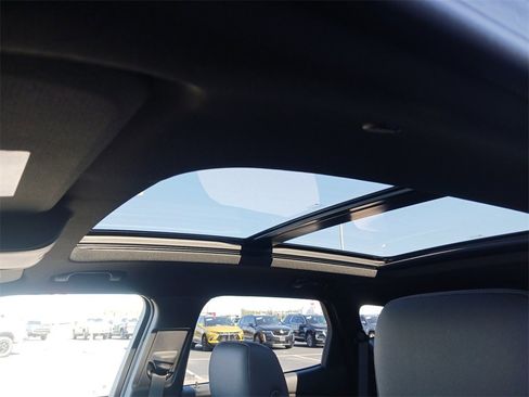 New 2025 Chevrolet Blazer RS w/ Driver Confidence II Package image 22