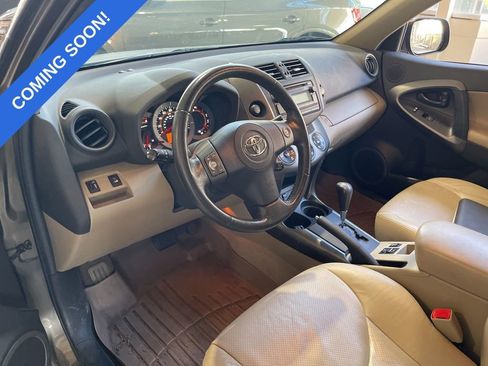 Used 2012 Toyota RAV4 Limited image 11