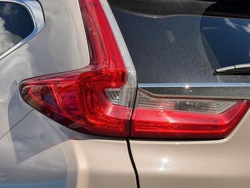 Used 2018 Honda CR-V Touring image 12