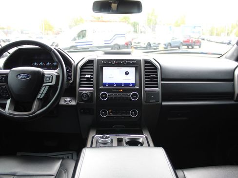 Used 2020 Ford Expedition XLT image 10