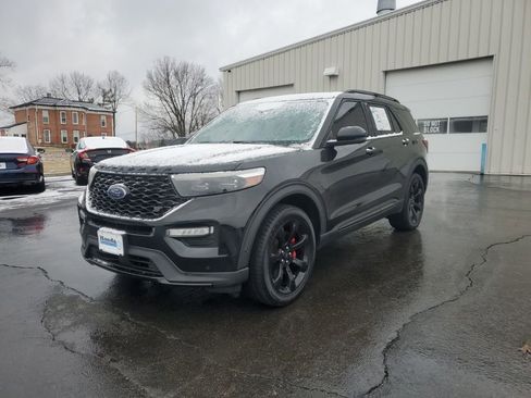 Used 2020 Ford Explorer ST w/ ST Street Pack image 3