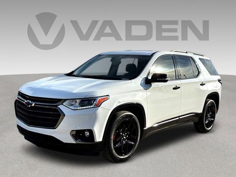 Used 2020 Chevrolet Traverse Premier w/ Redline Edition image 3
