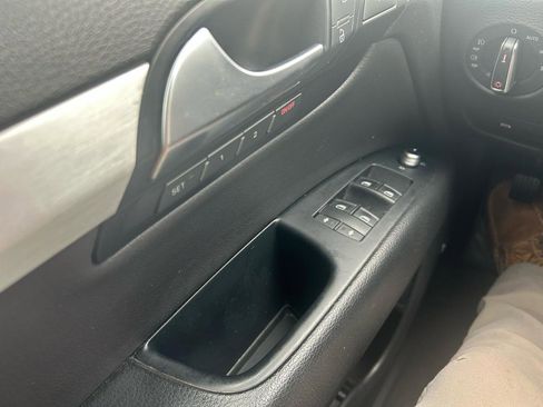 Used 2011 Audi Q7 TDI Prestige image 29