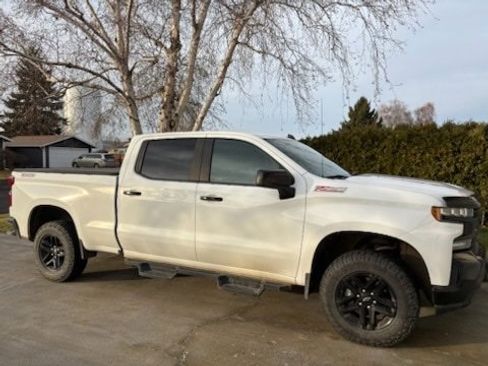 Used 2021 Chevrolet Silverado 1500 LT Trail Boss w/ Convenience Package II image 1