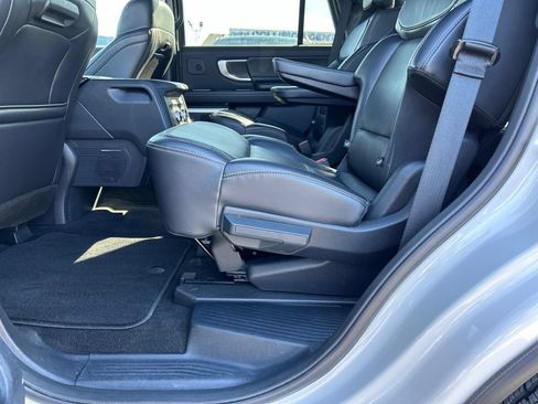 Used 2025 Ford Expedition Platinum w/ Stealth Performance Package AWD/4WD image 34