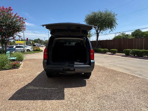 Used 2020 Chevrolet Tahoe LS w/ Skid Plate Package AWD/4WD image 13