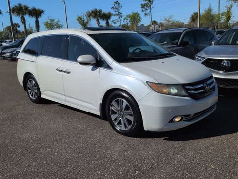 Used 2016 Honda Odyssey Touring Elite image 2
