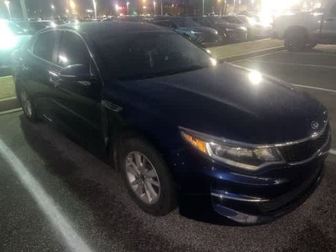 Used 2018 Kia Optima LX image 10