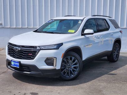 Used 2023 Chevrolet Traverse RS