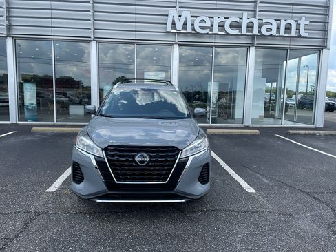 Certified 2024 Nissan Kicks SV w/ Interior Electronics Package image 3