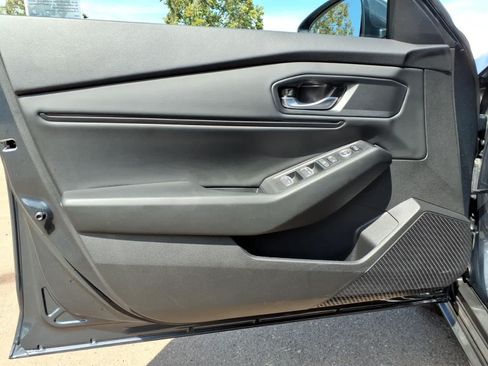 Used 2023 Honda Accord EX image 12
