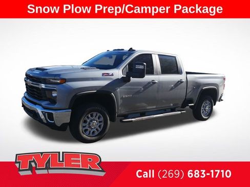 Used 2025 Chevrolet Silverado 2500 LT w/ All Star Edition image 3