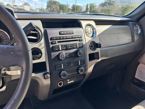 Used 2010 Ford F150 XLT image 14