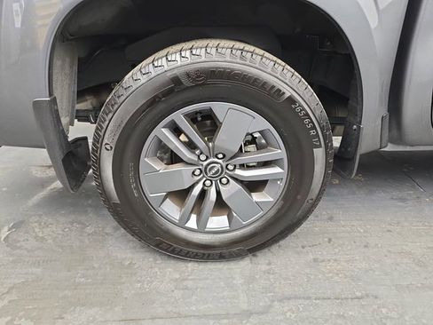 Used 2025 Nissan Frontier SV RWD image 20
