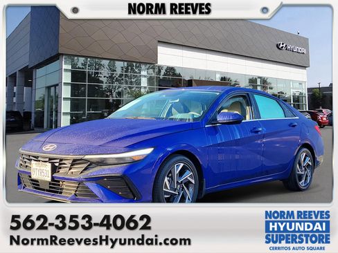 Certified 2025 Hyundai Elantra SEL image 1