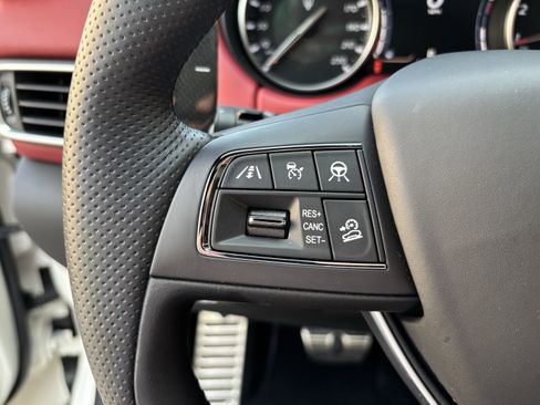 Used 2023 Maserati Levante Trofeo image 36