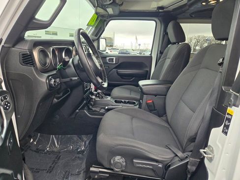 Used 2020 Jeep Wrangler Sport image 16