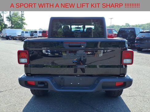 Used 2025 Jeep Gladiator Sport AWD/4WD image 5