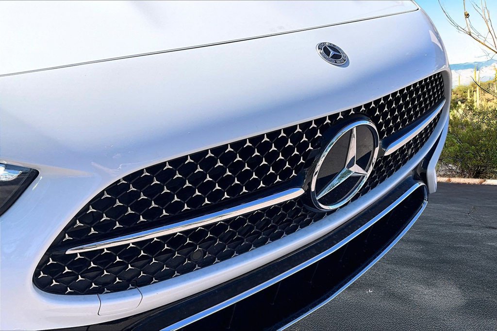 Used 2025 Mercedes-Benz CLE 300 4MATIC Cabriolet image 27