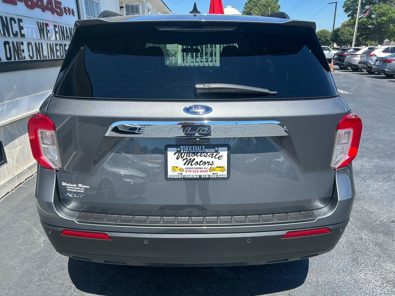 Used 2024 Ford Explorer XLT RWD image 6