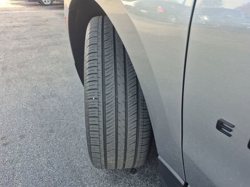 Used 2023 Chevrolet Equinox RS w/ RS Leather Package image 24