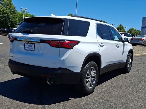 Used 2023 Chevrolet Traverse LT FWD image 9