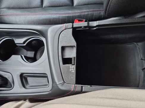 Used 2024 Dodge Durango GT image 32