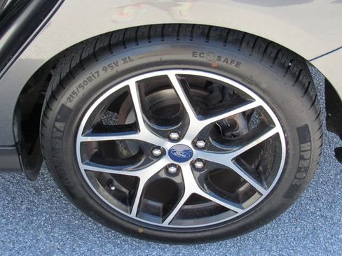 Used 2018 Ford Focus SEL FWD image 11