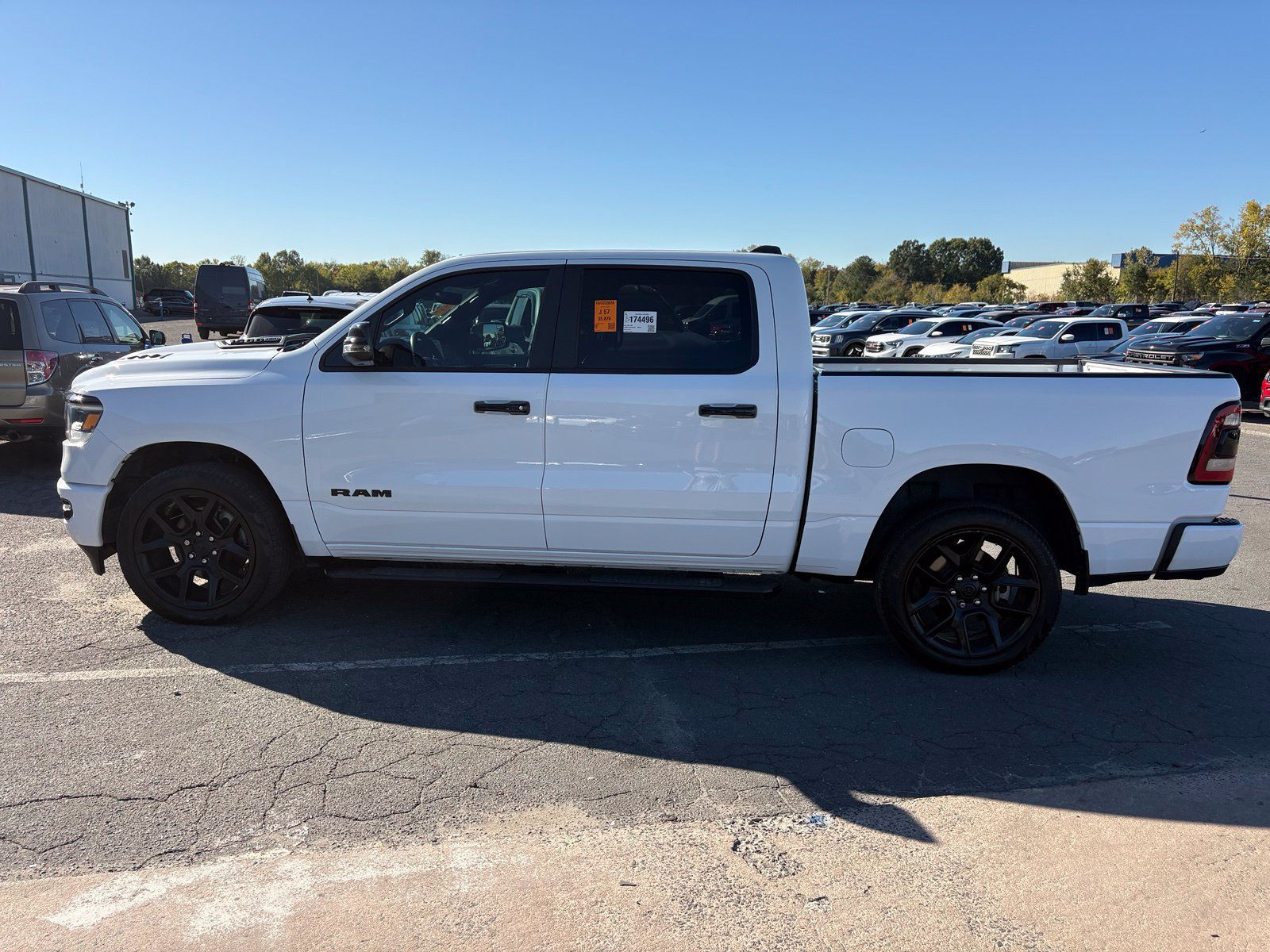 Used 2024 RAM 1500 Laramie AWD/4WD image 7