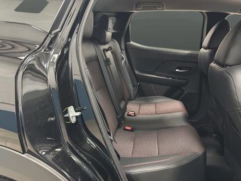 Used 2025 Nissan Kicks SR FWD image 25