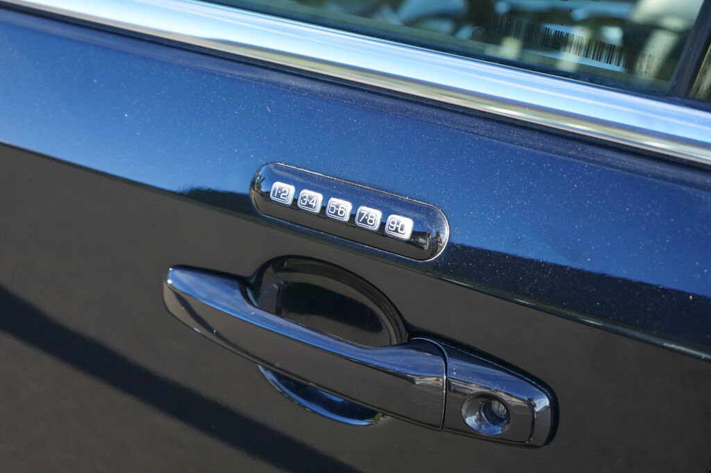 Used 2013 Ford Edge Limited AWD/4WD image 10