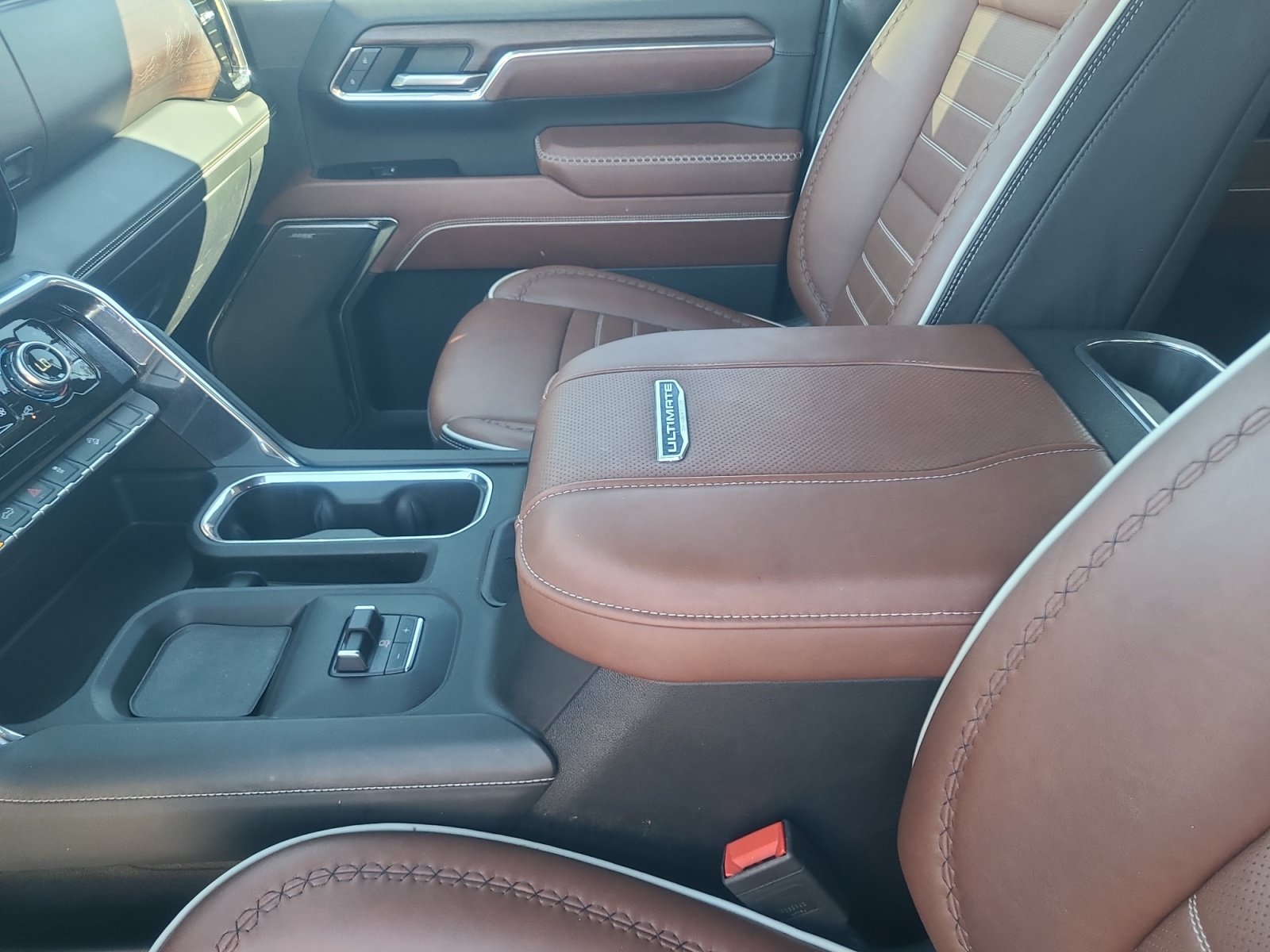 Used 2024 GMC Sierra 2500 Denali Ultimate w/ LPO, GMC Protection Package AWD/4WD image 15