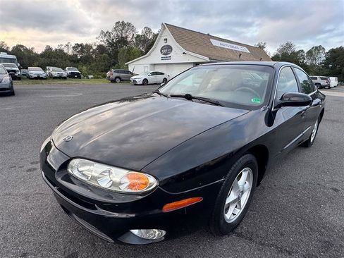 Used 2002 Oldsmobile Aurora 3.5 w/ All Weather Pkg image 8