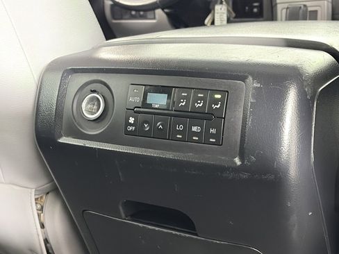 Used 2010 Toyota Sequoia SR5 image 29