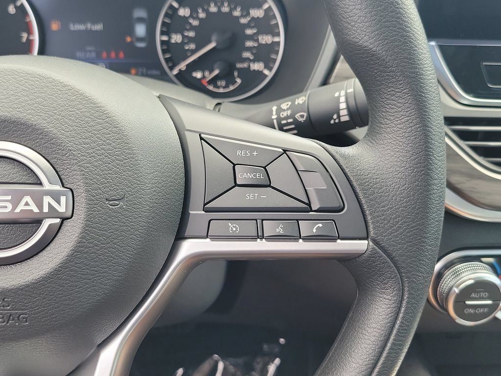 New 2026 Nissan Altima 2.5 SV w/ SV Special Edition Package FWD image 6