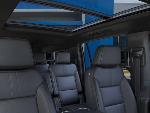New 2026 Chevrolet Suburban RST w/ RST Capability Package AWD/4WD image 24