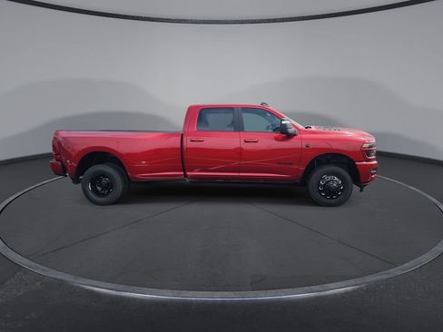 New 2026 RAM 3500 Laramie AWD/4WD image 9