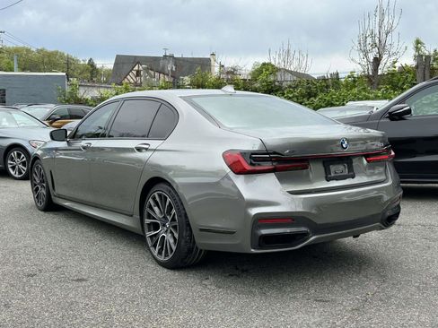 Used 2022 BMW 750i xDrive w/ M Sport Package AWD/4WD image 4