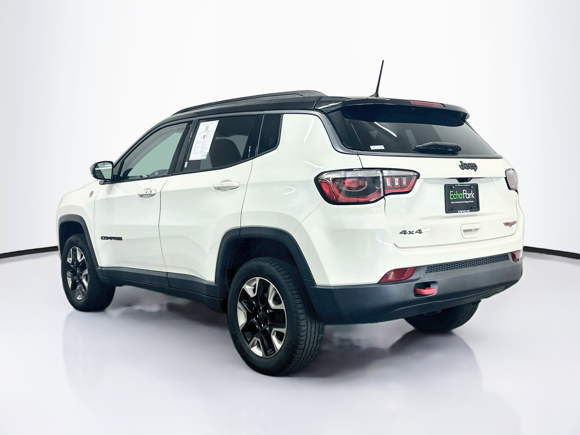 Used 2018 Jeep Compass Trailhawk w/ Navigation Group AWD/4WD image 5