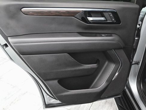 Used 2025 Chevrolet Tahoe LT image 12