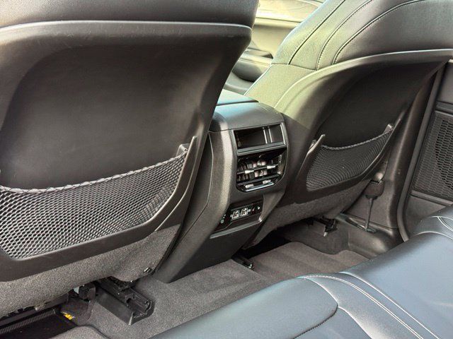 Used 2023 Jeep Grand Cherokee Limited w/ Black Appearance Package RWD image 29