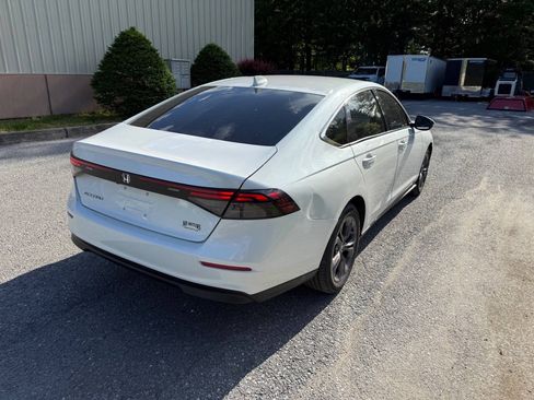 Used 2023 Honda Accord EX image 4