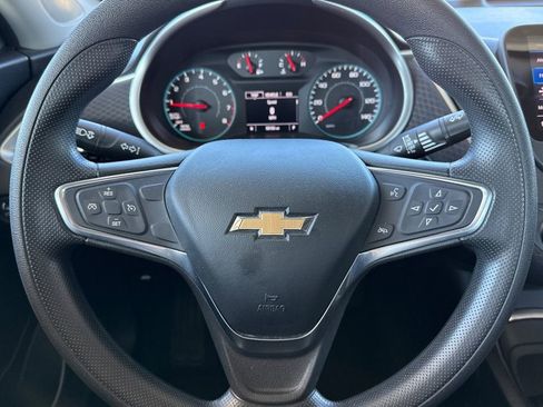 Used 2022 Chevrolet Malibu LT image 33