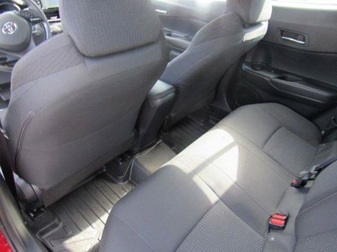 Used 2018 Toyota C-HR XLE FWD image 20