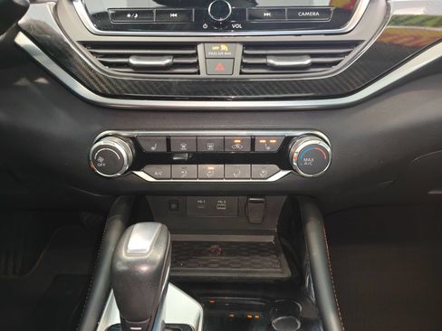 Used 2023 Nissan Altima 2.5 SR w/ SR Premium Package FWD image 23