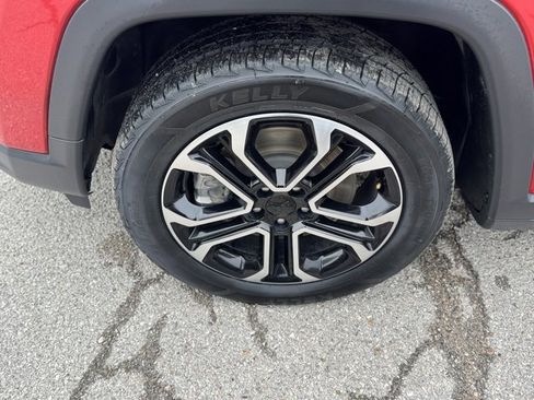 Certified 2023 Jeep Compass Limited image 8