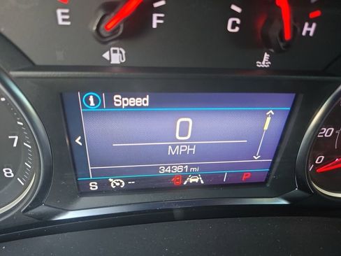 Used 2023 GMC Terrain SLE w/ Driver Convenience Package image 22