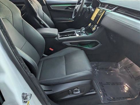 Used 2024 Jaguar F-PACE R-Dynamic S image 21